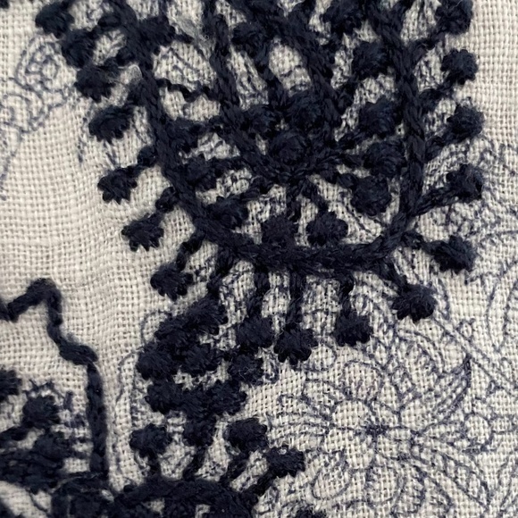 Malvin I Love Linen Embroidered Top Size: M - Picture 4 of 11